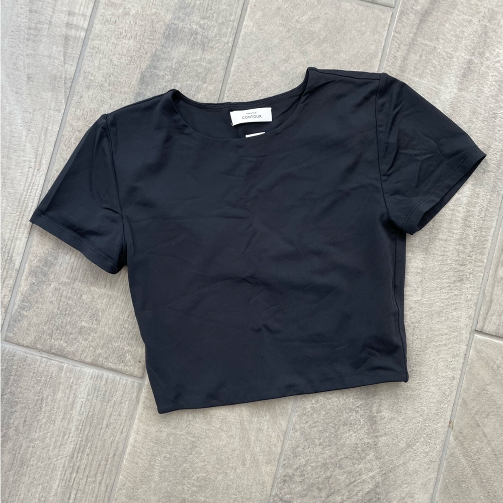 Aritzia Babaton Contour Black Cropped T-shirt Medium Crew Neck Short Sleeve - Picture 2 of 10